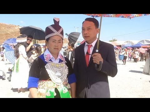 Hais kwv txhiaj nyob rau tshav pob xeev khuam hnub xiab 2 /2026 lom zem nawb 