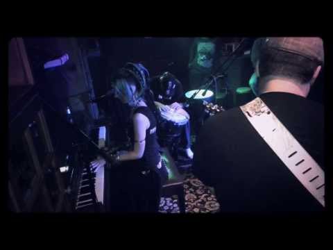 Zoe Vanwest - Through the darkness - Acoustic