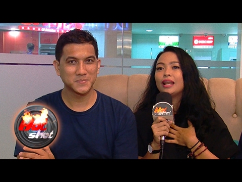 Tantri Mengurus Putrinya Tanpa Baby Sitter - Hot Shot 12 Februari 2017