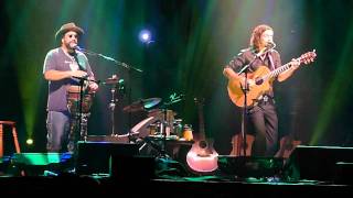 Fly Me To The Moon / Lucky - Jason Mraz + Toca Rivera - Live in Sydney 2011