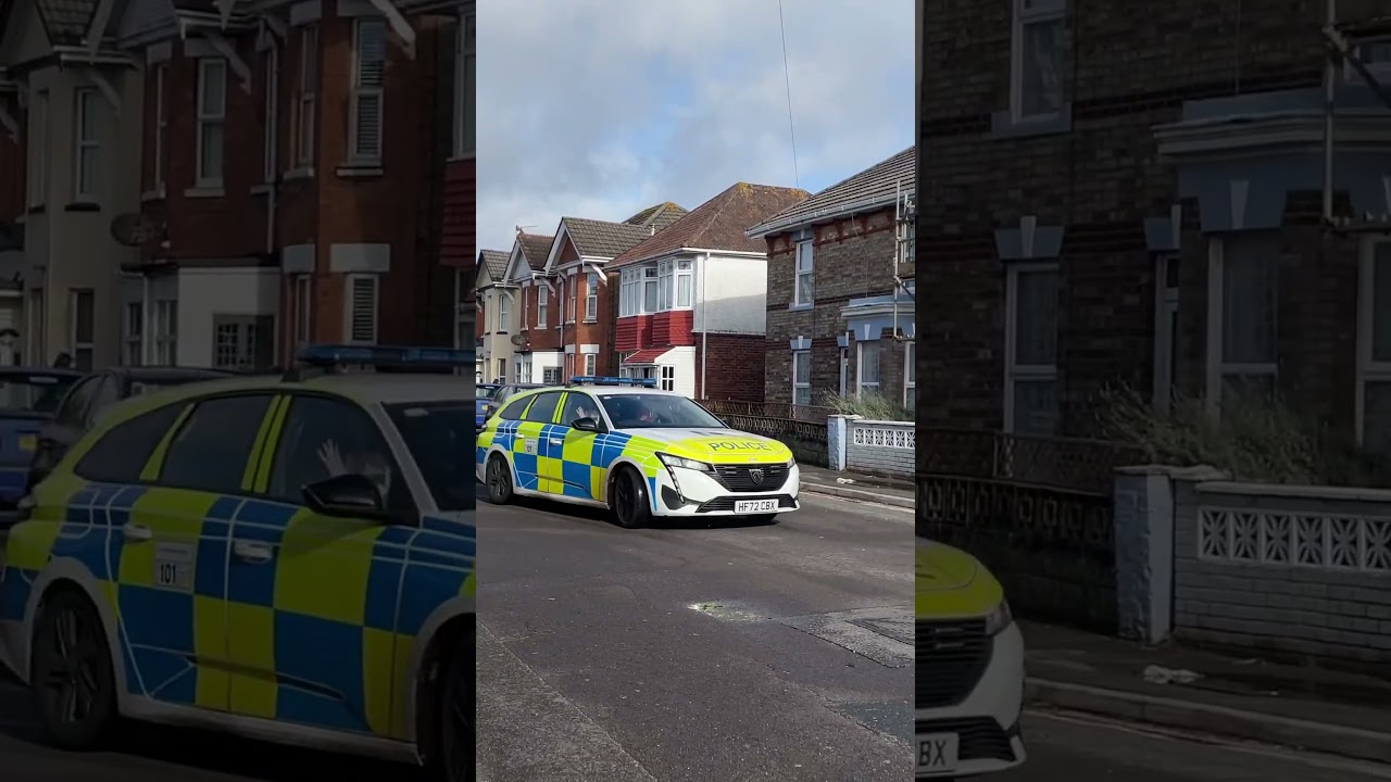 *OFFICER WAVE* Peugeot 308SW Leaving Boscombe PS