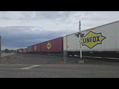 2PM5 PN Linfox Express #1 to Melbourne, 1644, 8/8/24, Ararat South VIC