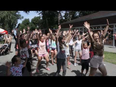 Flash mob na ulicach Pobierowa 2017