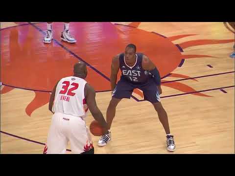 Shaq Goes Between the Legs of Dwight Howard for Monster Jam 💪