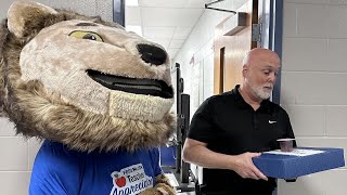 Food Lion surprises McCormick High with ‘Carts of Kindness’