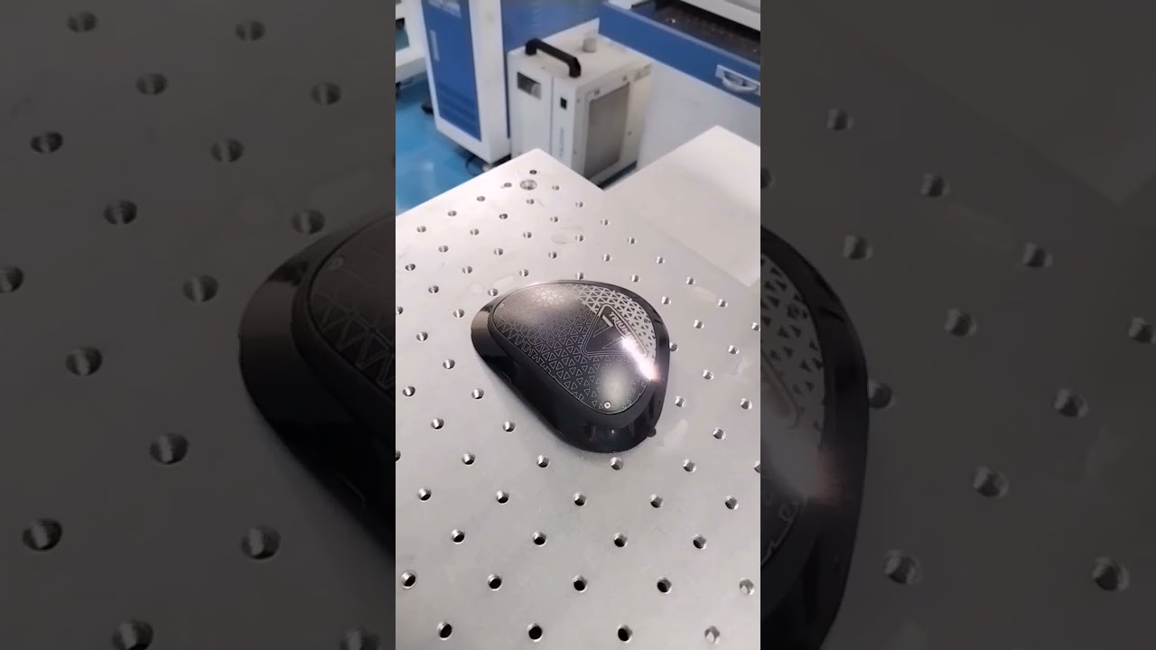 3D dynamic focusing fiber laser metal marking engraving machine for curve surface product