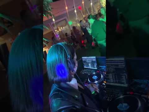 DJ IVY STUDIO video.