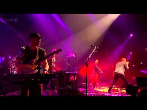 download lagu mp3 mp4 Coldplay Viva La Vida Glastonbury 2016, download lagu Coldplay Viva La Vida Glastonbury 2016 gratis, unduh video klip Coldplay Viva La Vida Glastonbury 2016