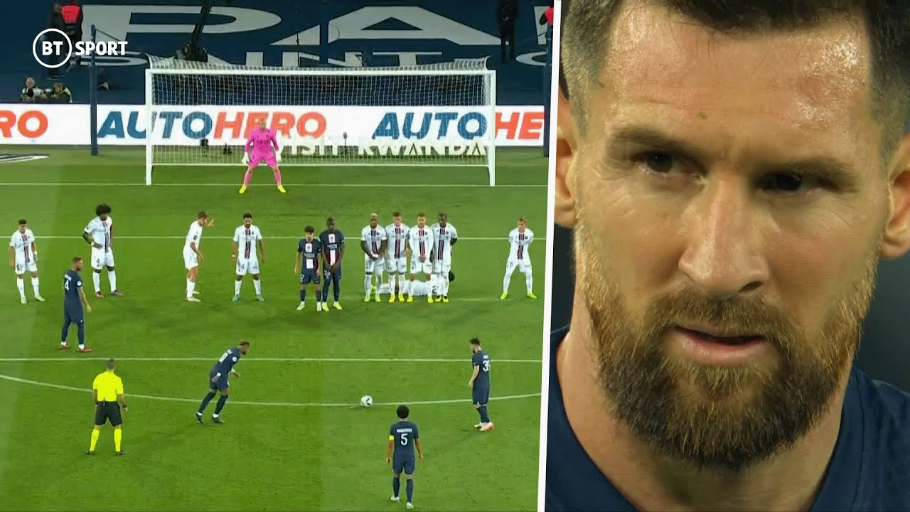 Vintage Lionel Messi! 💫 Look At The Advertising Boards As PSG Star Rolls Back The Years! 👀