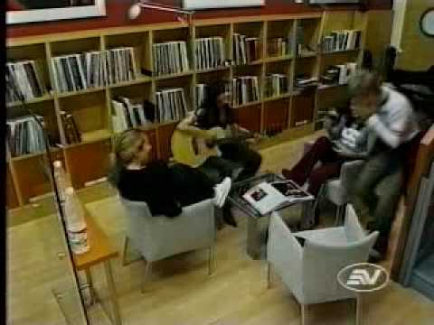 Mai Meneses canta "Idiota" en la academia (ot)