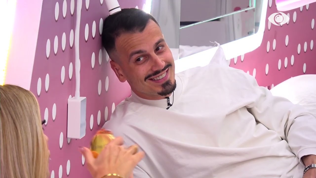 “E ke vënë re që e ke shumë të vështirë të shprehesh?”/ Mateo bisedon me Brikenën