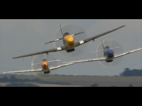 P-51 Mustang flypasts - AMAZING SOUND