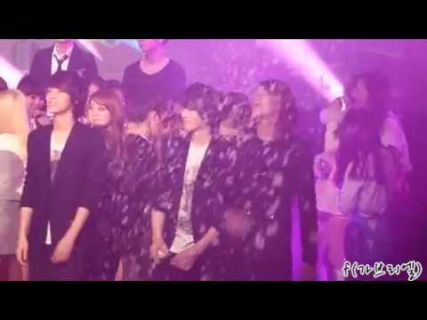 [FANCAM] 111223 f(Victoria&Krystal) - MuBank 2011 Year End Special (Ending)(Part1)