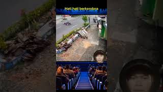 Download lagu hati hati dan patuhi rambu lalu lintas#kecelakaan #motortabrakan#lalulintasjalan mp3