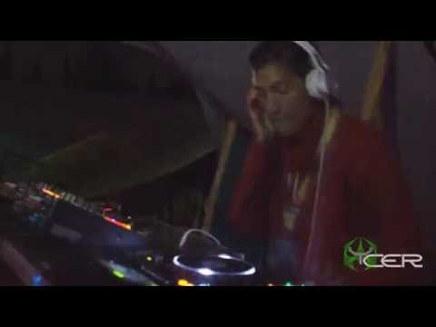 URBAN SPATIUM   WEEKEND WARRIOR