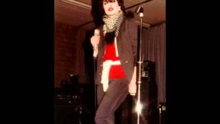 Siouxsie &amp; The Banshees - The Staircase (Mystery) (live)