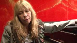 Rickie Lee Jones still sings it like it is