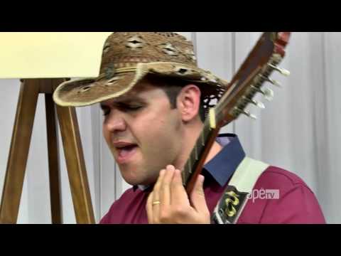 Joel e Geovan agitam o programa com muito sertanejo universitário.