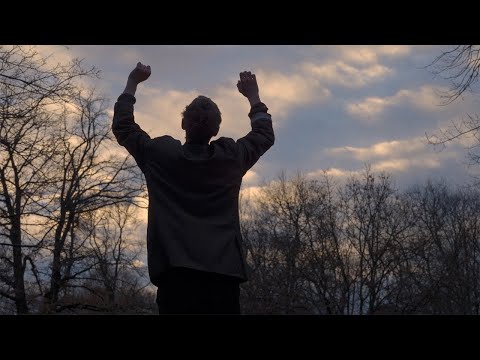 Jesper Munk - Head in the Clouds (Official Video)