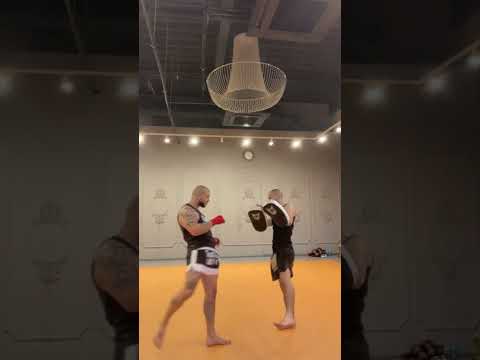 Joper L.A.  Tobak vs Sándor Bandi A Csillag Harcos bevonulója