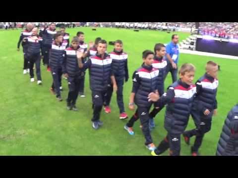 zadupnitsa.com Марек откри "Парадът на нациите" в Гьотеборг