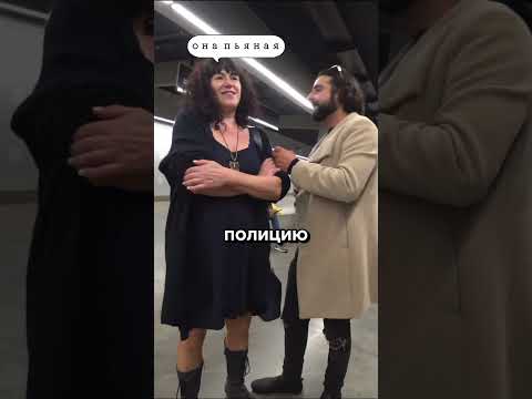 Украинка докопалась до русской речи в метро #shorts #украина #россия / 2022