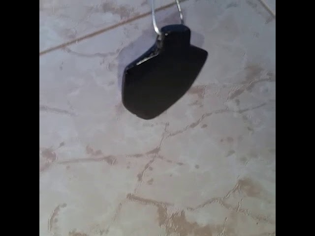 Vídeo relacionado con Titans Llavero abrebotellas Diseño de fibra de carbono Metal Football