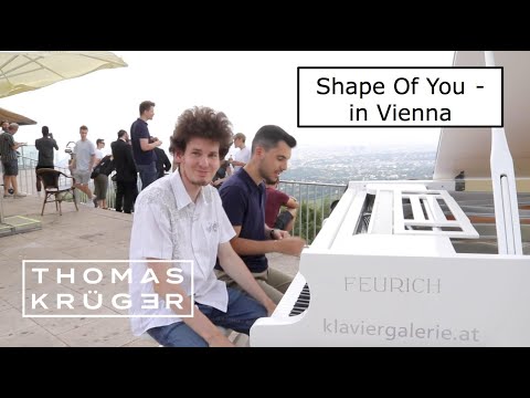 Crazy Piano Duet of "Shape Of You" in Vienna – Thomas Krüger & Omar Altayi