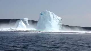 Смотреть онлайн Крушение айсберга прямо перед лодкой