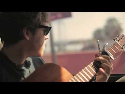 Benjamin Francis Leftwich "Atlas Hands" - A Trolley Show (live performance)