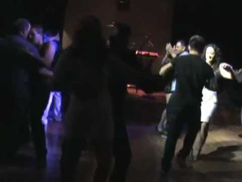 JANET Y LUIS BAILANDO BACHATA