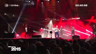 Jimmy Somerville &quot;Don´t Leave Me This Way&quot; / &quot;Never Can Say Goodbye&quot; Medley