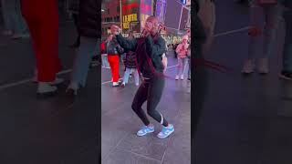 Download lagu I KNEW YOU WERE TROUBLE😒 #subscribe #share #dance #trending #timessquare #viral #dancer #fypシ mp3