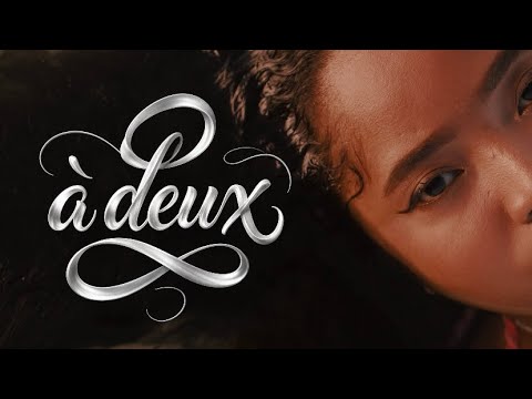 À DEUX