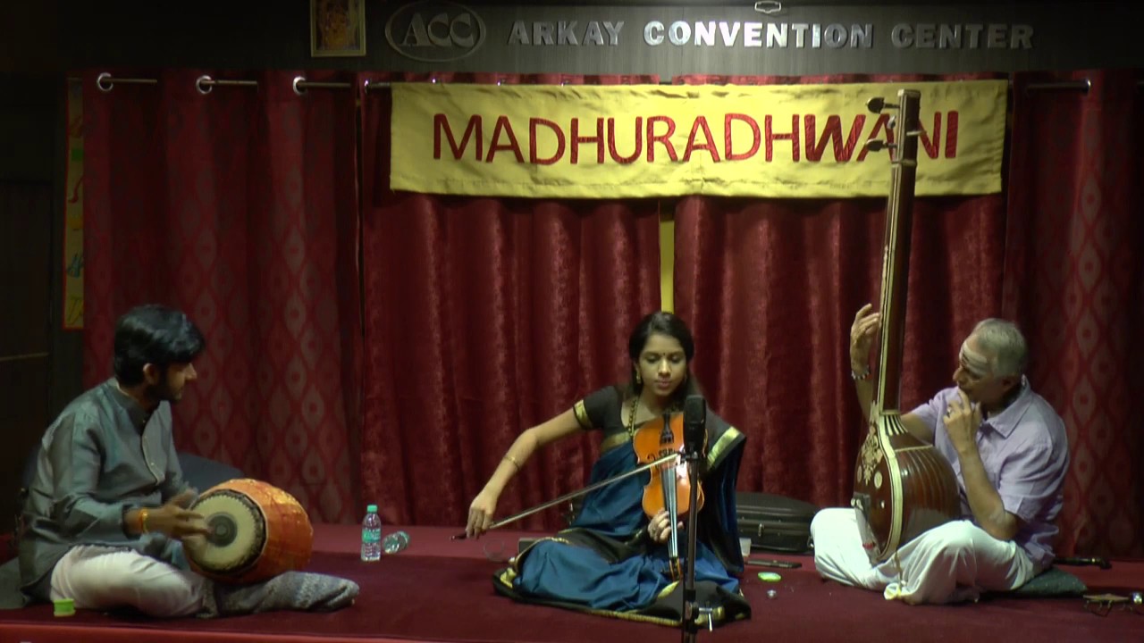 Madhuradhwani-Single Mike Concert-Charumathi Raghuraman Violin Solo