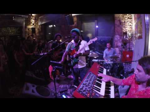 Adedeji & Neo Yoruba People ( Felasophy Live )