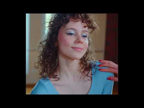 AVEPARADISO - Ay Amor! (Official Video)