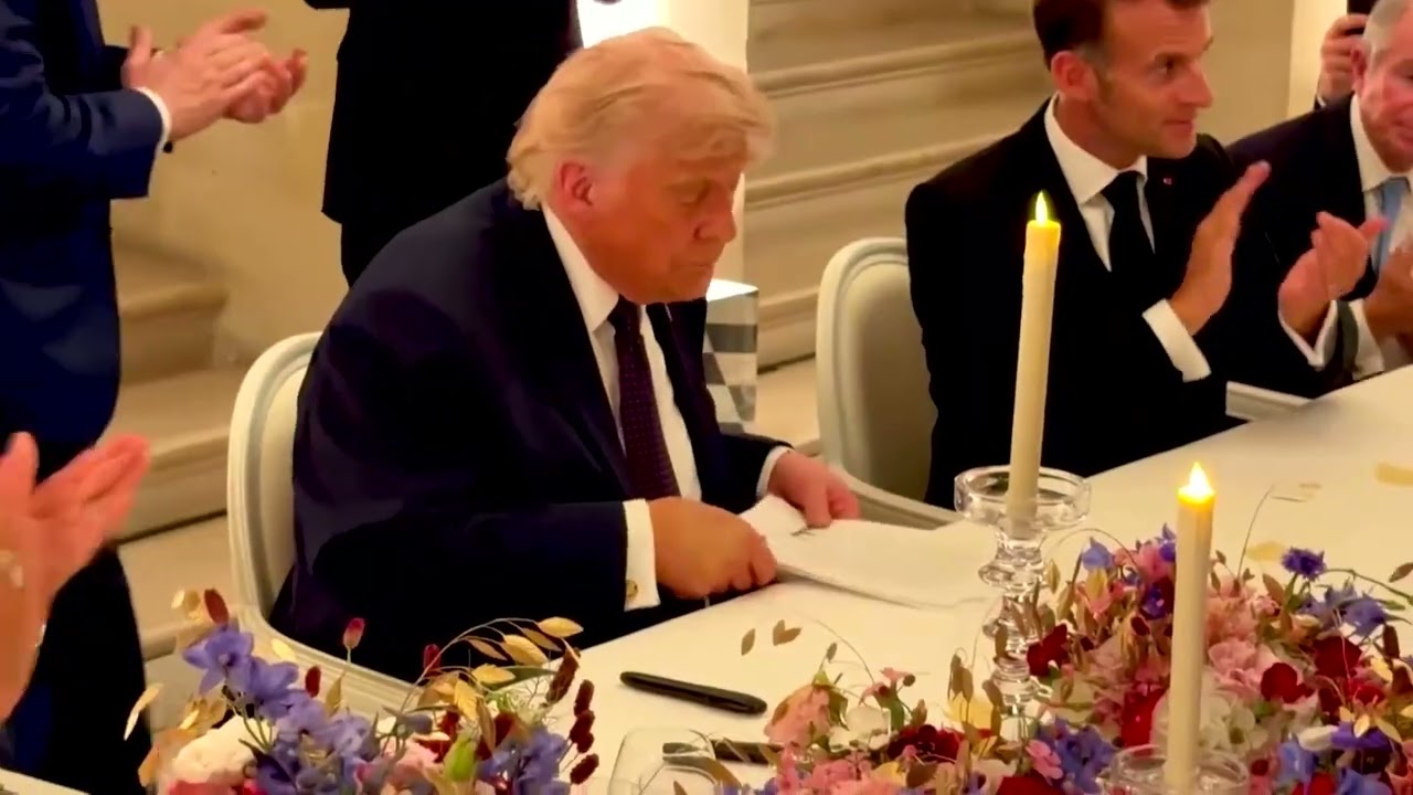Video | WARNING: FLASHING IMAGES - Trump signs Iran MOU at the Palace of Versailles