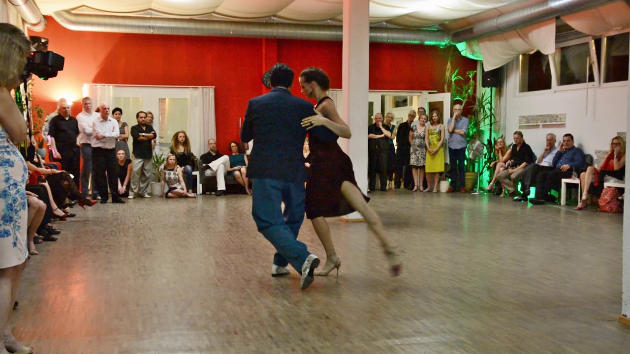 Leo Mosqueda und Carina Lucca, Milonga Solidaria Heidelberg, 1 of 3