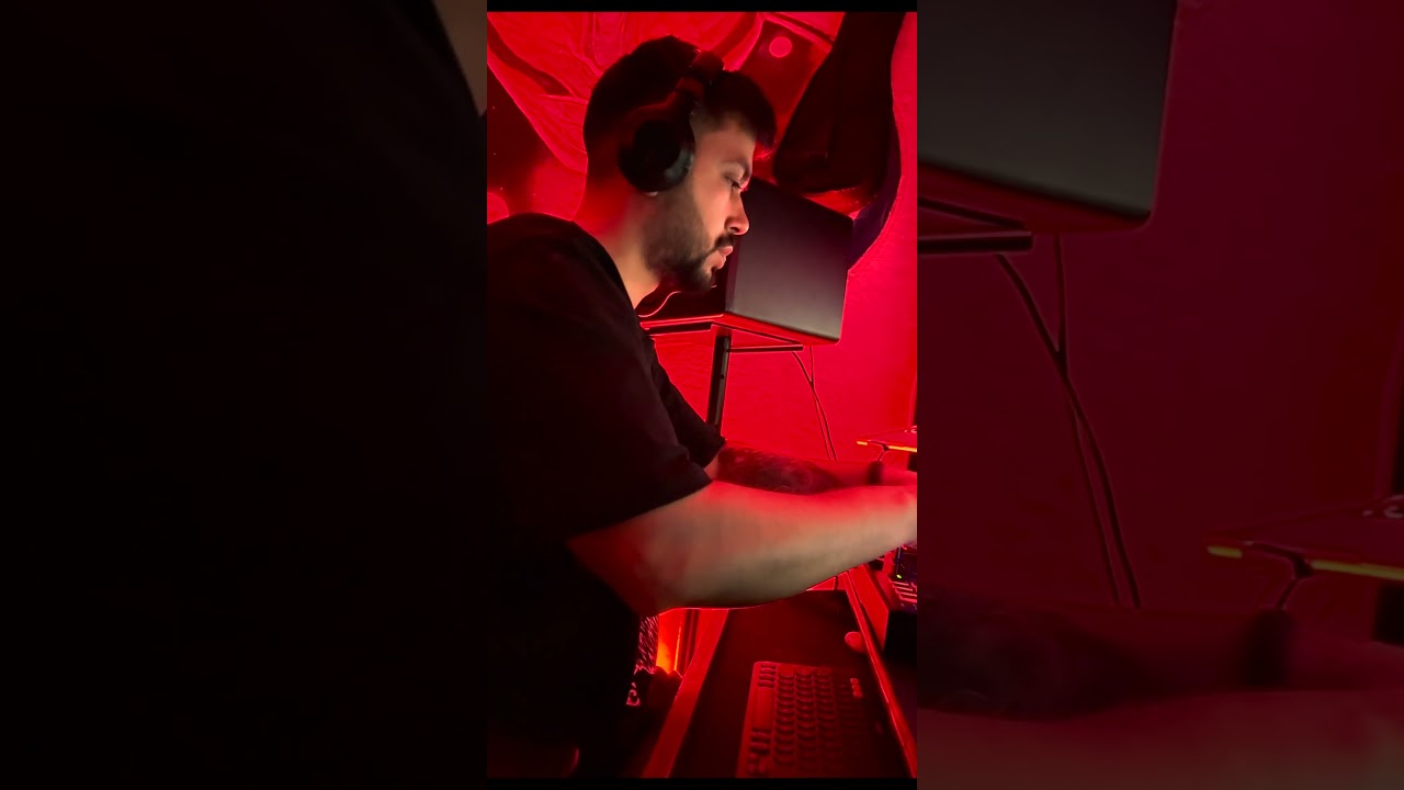 Synth Sychnocity, Every Saturday on radio Ara #youtubeshorts