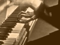 Barbara : Femme-piano-lunettes en parole
