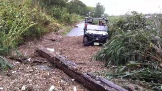 preview picture of video 'Polaris winches driftwood off Bayhore Trail in Atlantic Highlands, NJ'