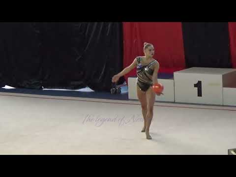 Valérie ROMENSKI ballon - 2022 Revue d'effectifs à Thiais (février)