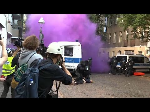 Berlino: 700 agenti per lo sgombero del pub della sinistra alternativa