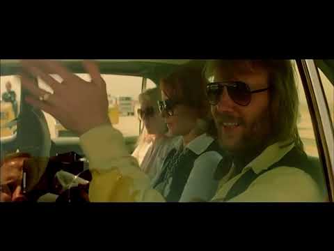 Ερμηνεία από το επιτυχημένο σουηδικό συγκρότημα της δημοφιλούς μουσικής [[#Αbba#]] του τραγουδιού I’m a marionette [Είμαι μια μαριονέτα] των [[#Björn Ulvaeus [Μπιόρν Ουλβίους]#]] και [[#Benny Andersson [Μπένυ Άντερσον]#]], η οποία αποτελούσε μέρος ενός μικρού μιούζικαλ στο πλαίσιο συναυλίας του κατά τη διάρκεια της περιοδείας του στην Αυστραλία το 1977 και περιέχεται στη βασισμένη σε αυτή ταινία ABBA: The movie [ABBA: Η ταινία] (1977). Το τραγούδι αποτελεί κριτικό σχόλιο αναφορικά με τη χειραγώγηση του καλλιτέχνη/της καλλιτέχνιδας-μαριονέτας/κούκλας από τη βιομηχανία του θεάματος, τα Μ.Μ.Ε. και το κοινό του/της ή και γενικά του κοινωνικού υποκειμένου-μαριονέτας/κούκλας από τους ευρύτερους μηχανισμούς εξουσίας. 