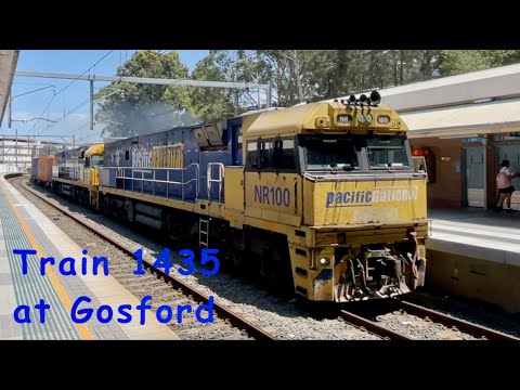 Pacific National's 1435  freight through Gosford