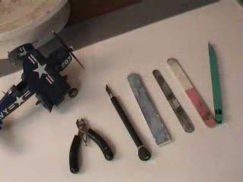 Tools and Techniques for Removing Plastic Parts from Sprues