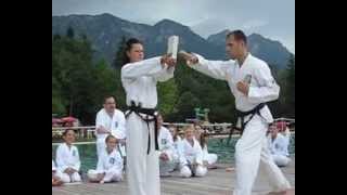 preview picture of video 'Vorführung Inzell 2006 - www.taekwondo-chiemgau.de - in Traunreut, Traunstein, Teisendorf'