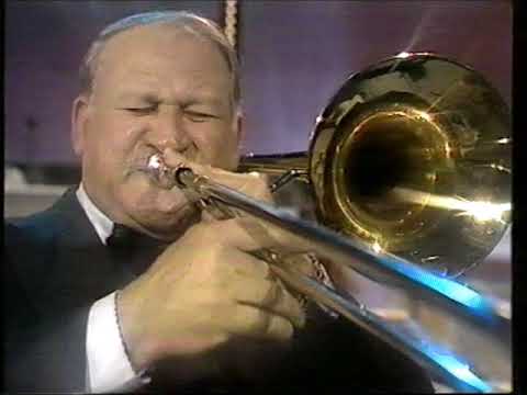 Music Hall -  Carl Fontana -  Love Walked In