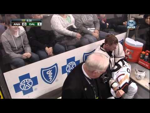 Stephane Robidas vs Corey Perry fight Feb 8 2013 Anaheim Ducks vs Dallas Stars NHL Hockey